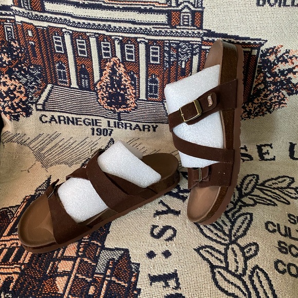 Skechers Granola Sandals - Picture 2 of 10